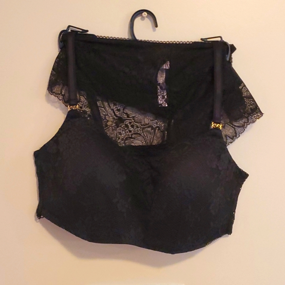 Victoria's Secret LOVE CLOUD bandeau bra - XL and No Show Panty - XL